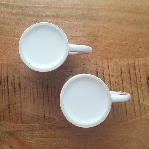 Set of 2 Vintage Strawberry Mugs - Picture 5 of 5